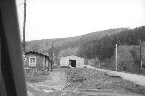 Auf dem Areal des Bahnhofes Schmalzgrube ist inzwischen eine Lagerhalle aufgestellt worden.