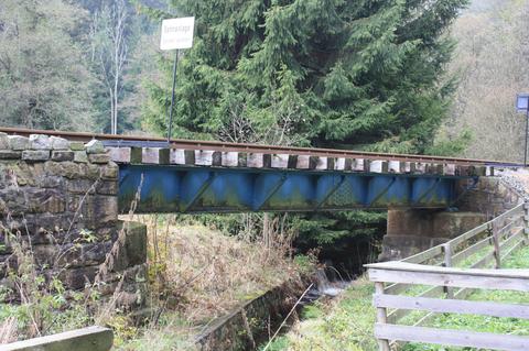 1892 wurde dieser Brückenüberbau eingebaut und seit 1998 ist er auch für die Museumsbahn in Nutzung. Im Frühjahr 2010 erfolgte seine Auswechslung.