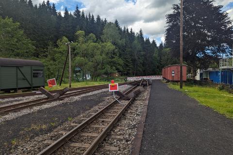 Beim Arbeitseinsatz am 13. Juni wurden die Schwellenkreuze in den Bahnhofsgleisen 1 und 2 des Bahnhofes Schlössel eingebaut.