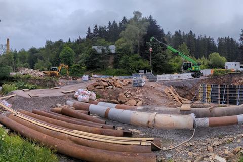 Panoramablick auf die Baustelle vom Ski-Hang.