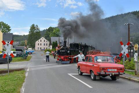 Für diesen „Mosi“ kommt auch der richtige Uniformträger zum Einsatz.