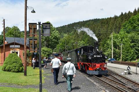 Streifendienst auf dem Bahnhof Schmalzgrube.