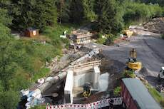 Per Drohnenflug wird die gesamte Baustelle übersichtlich.