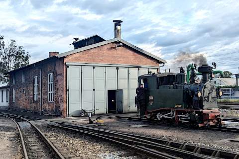 Die I K Nr. 54 stand am 14. September zum Tag der offenen Tür in Radebeul für Führerstandsmitfahrten unter Dampf.