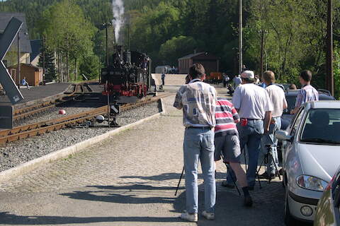 Die Eisenbahn-Paparazzis stehen bereit.